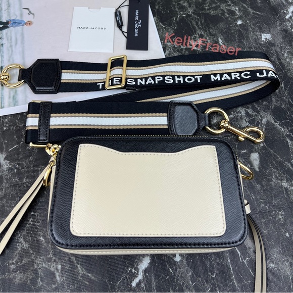 NWOT MARC JACOBS the snapshot shoulder bag - Picture 4 of 11